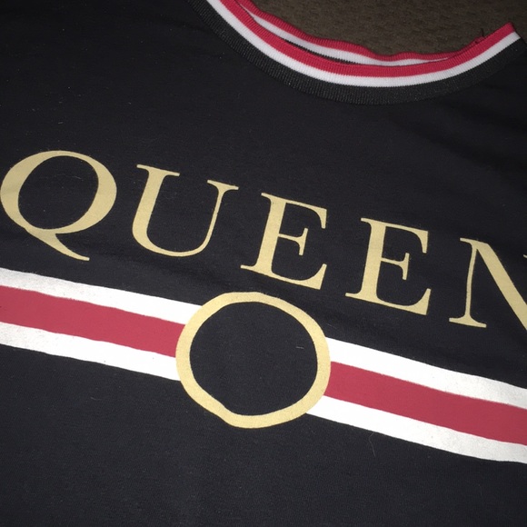 “Queen” cropped tee - Picture 2 of 2